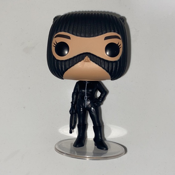 Catwoman Figurine Bundle - Picture 2 of 15
